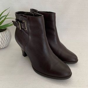 St.John’s Bay Brown Leather Buckle Kitten Heel Booties Woman’s 7M